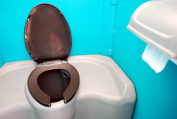 Best Portable restroom trailer rental  in Chesapeake, OH